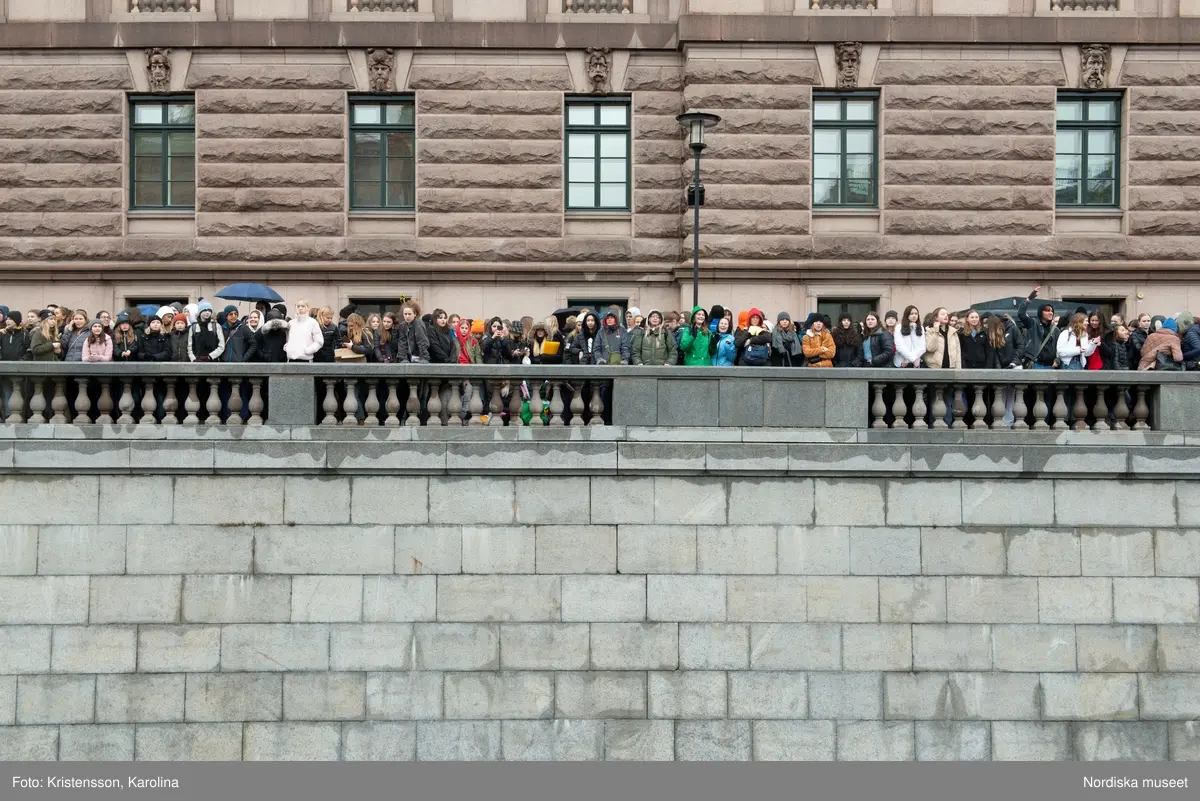 Klimatstrejk, skolstrejk. Skolungdomar tågar från Sergels torg till Mynttorget. Den globala ungdomsledda rörelsen Fridays for future och dess grundare Greta Thunberg är på plats.