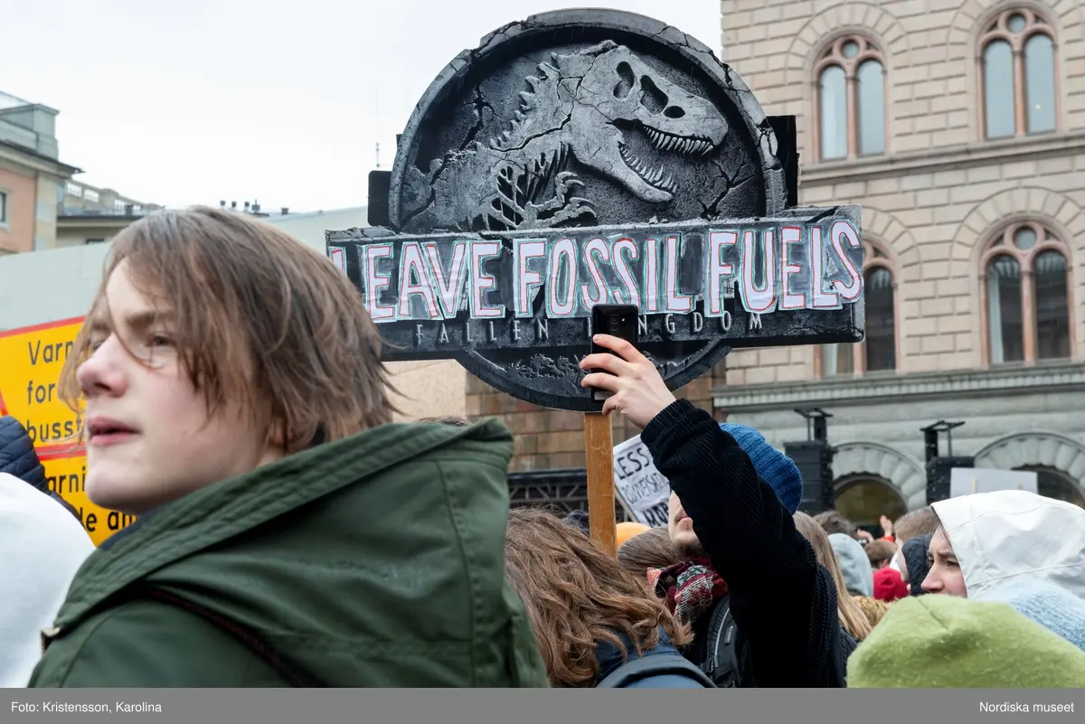Klimatstrejk, skolstrejk. Skolungdomar tågar från Sergels torg till Mynttorget. Den globala ungdomsledda rörelsen Fridays for future och dess grundare Greta Thunberg är på plats.