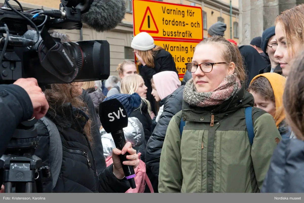 Klimatstrejk, skolstrejk. Skolungdomar tågar från Sergels torg till Mynttorget. Den globala ungdomsledda rörelsen Fridays for future och dess grundare Greta Thunberg är på plats.