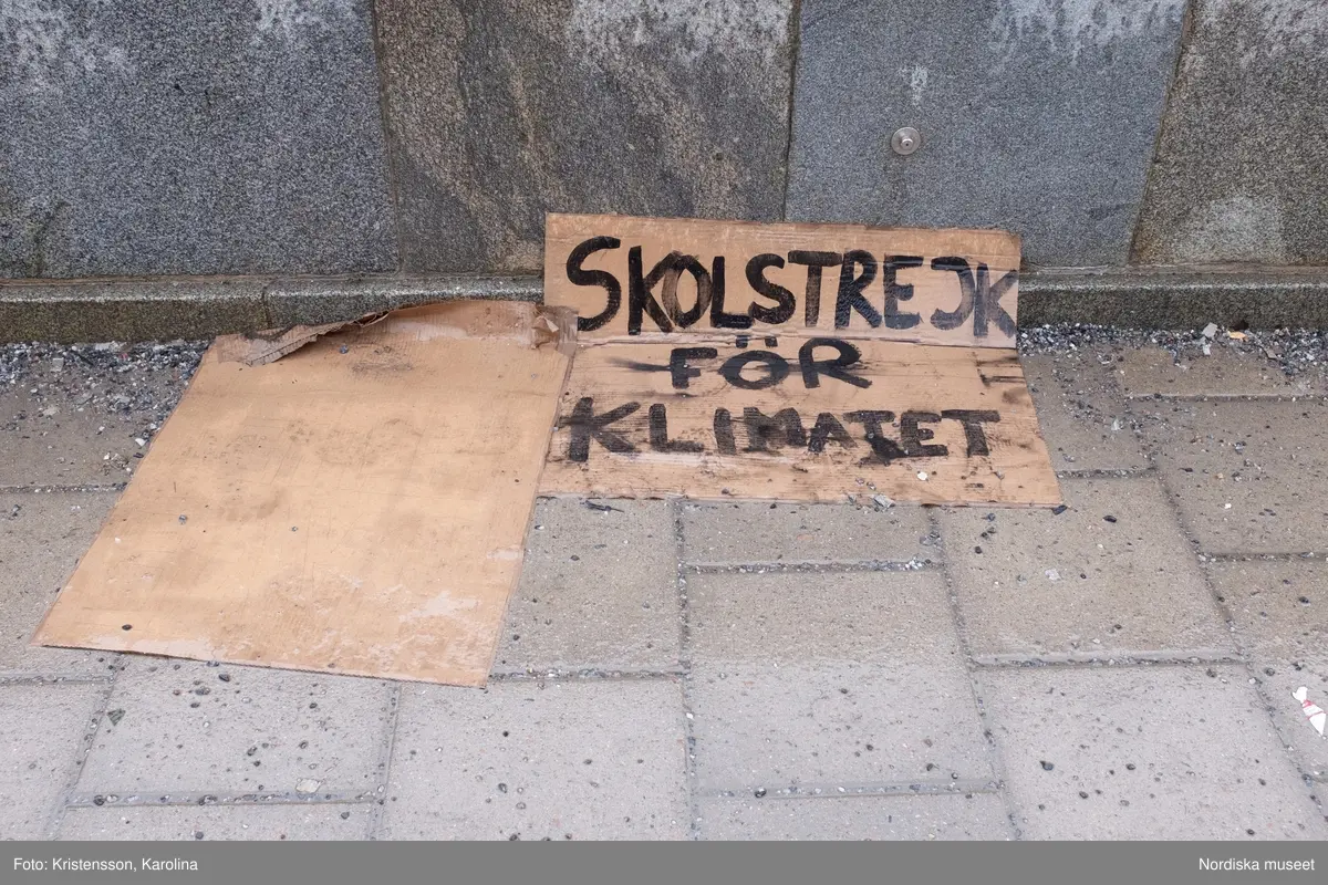 Klimatstrejk, skolstrejk. Skolungdomar tågar från Sergels torg till Mynttorget. Den globala ungdomsledda rörelsen Fridays for future och dess grundare Greta Thunberg är på plats.