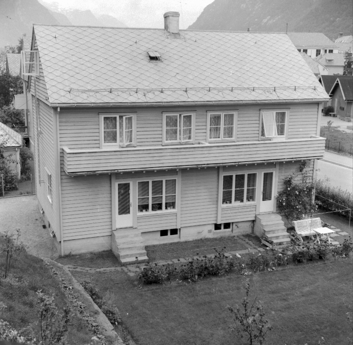 Vertikaldelt trehus i Opheimsgata 22.