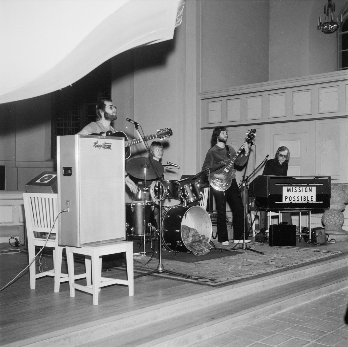 Sångarglädje grumlad av Hållnäspräst i Västland, Uppland, februari 1972