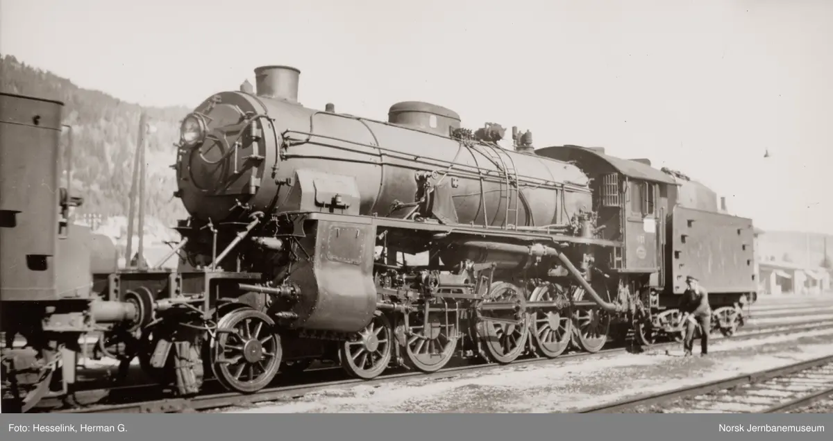 Damplokmotiv type 31b nr. 431 på Ål stasjon