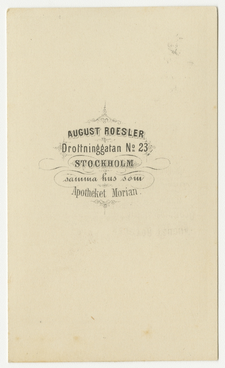 Porträtt av Fritz Julius Franklin Rosenquist, major vid Andra livgrenadjärregementet I 5.

Se även bild AMA.0001928.