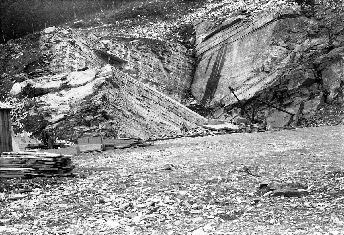 Fra et av steinbruddene i Drivdalen i Oppdal sommeren 1961.