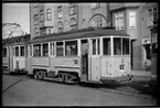 Aktiebolaget Stockholm Spårvägar, SS B5 910 står vid hållplats på linje 9 som utgick från Karlberg - Slussen - Danvikstull.