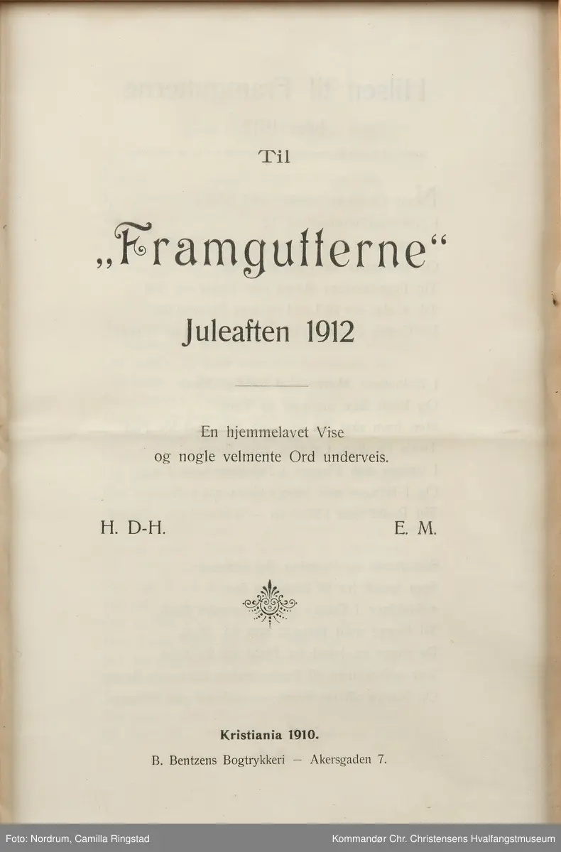 Innrammet blad. Forside synlig.