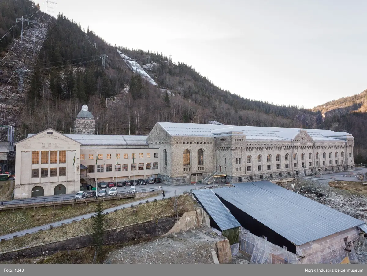 Vemork Reservekraftstasjon med tårn