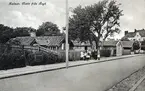 Vykort från Kalmar som visar Sparregatan på Ängö vid 1900-talets början.