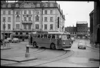 Århus Sporveje, ÅS buss på spårvägen vid Store Torv bredvid domkyrkan.