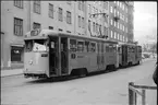 På Helenebergsgatan står Aktiebolaget Stockholms Spårvägar, SS A28 11 och 10 