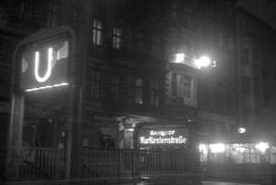 Motiv: Tyskland, Berlin, Tauentzienstrasse;
Exteriör av bygg