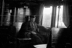 Motiv: Skåne, Hälsingborg, Gummifabrik;
Kvinnor arbetar i en