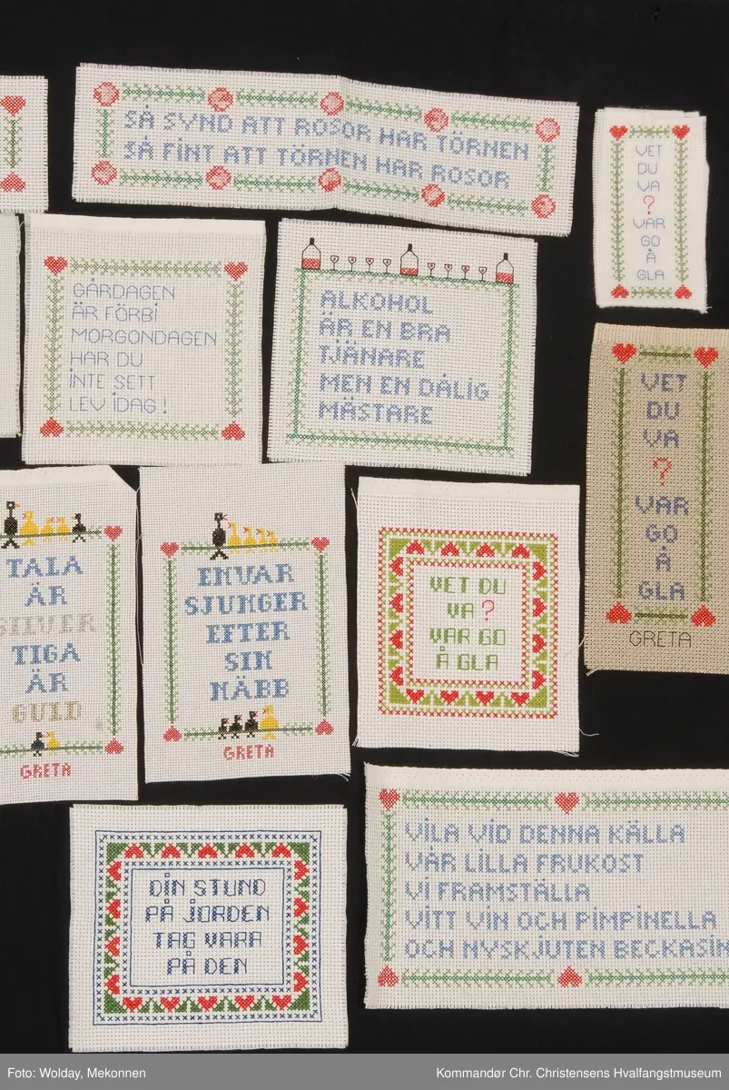 Stor samling med broderi. Forskjellige ordtak.