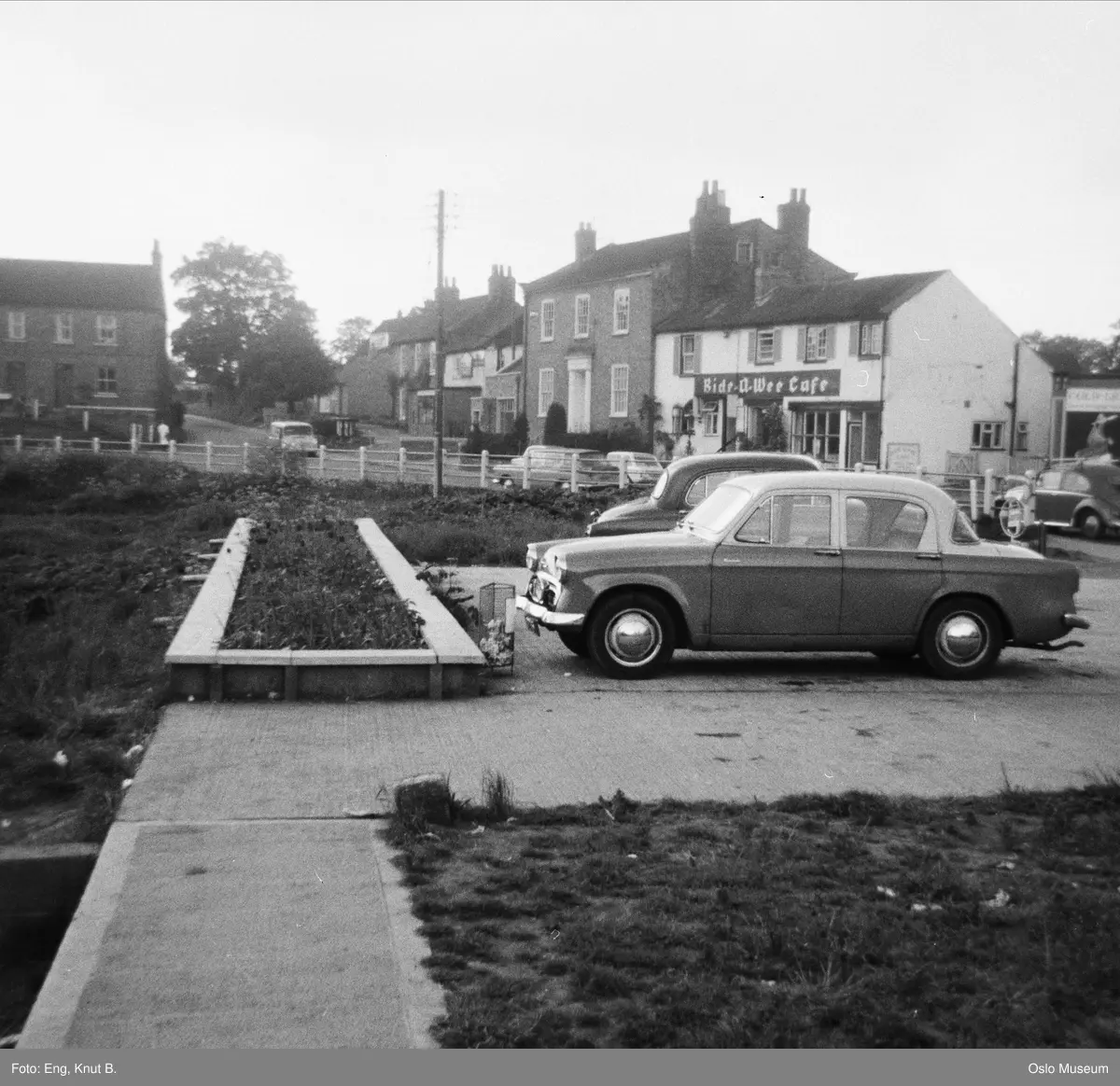 parkeringsplass, biler, gate, bebyggelse