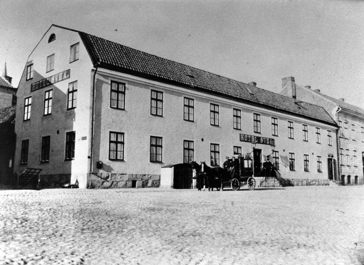 Halmstad, Hamngatan. Kv Erik Dahlberg 15.
Hotell Svea.