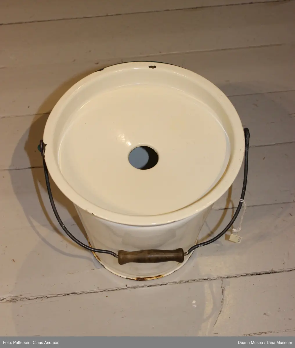 Bøtte med lokk til dostol.