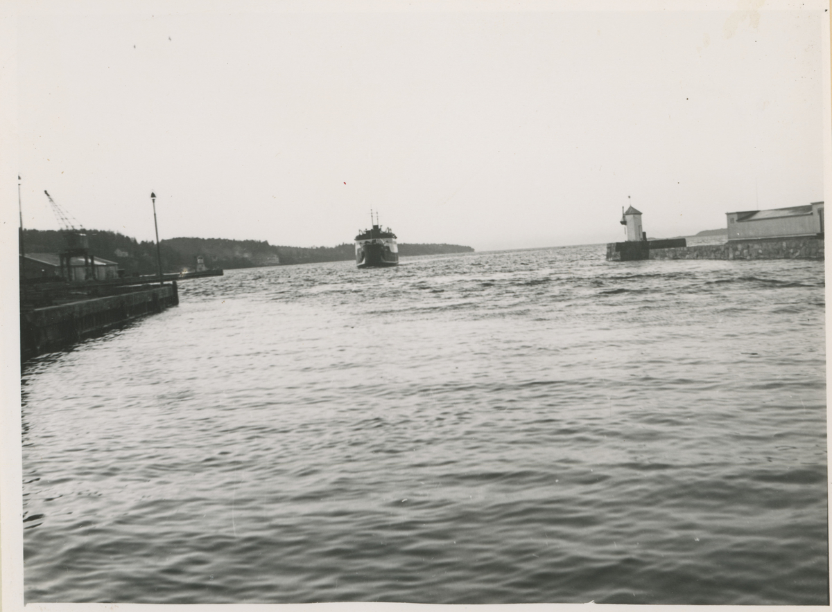 kanalen-molo-fyrt-rn-2-bilder-mossebibliotekene-digitaltmuseum