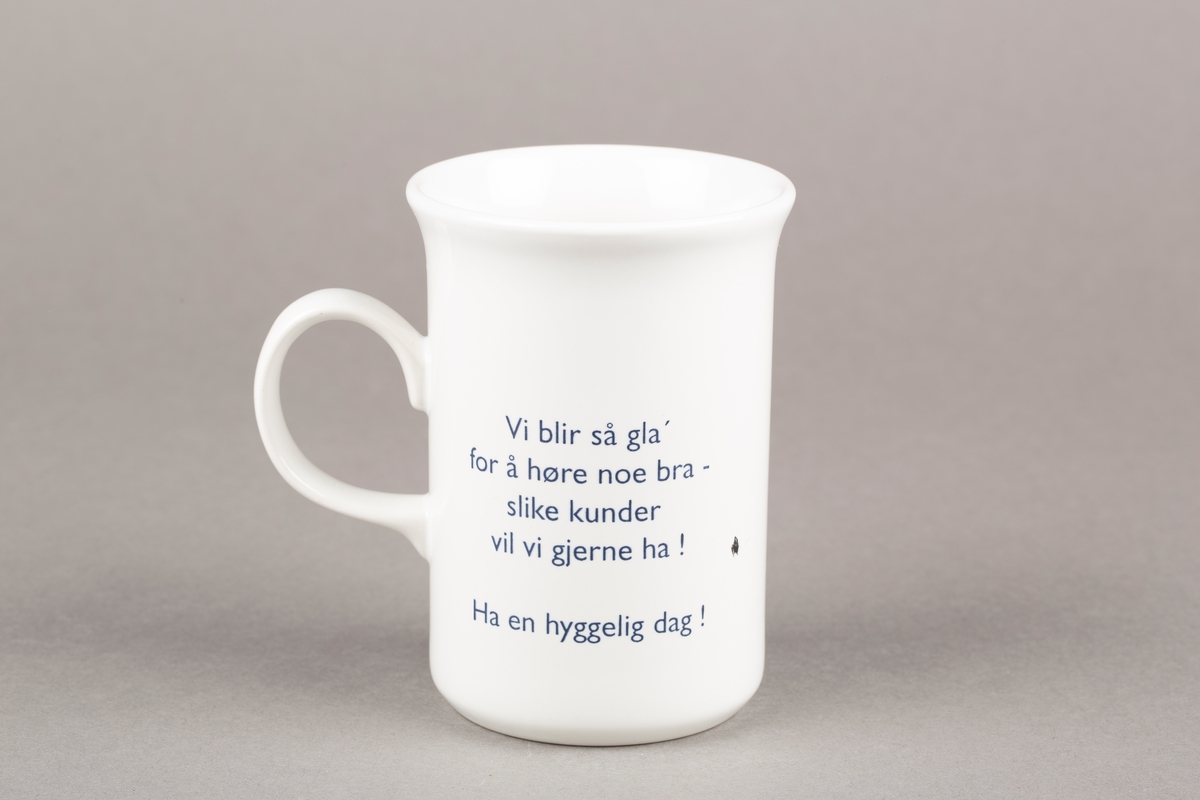 Krus med hank. "Gammel"- Triaden Lørenskog storsenter-logo. Med slagord.