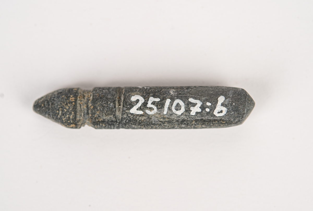 Föremålets form: Rund, plan botten