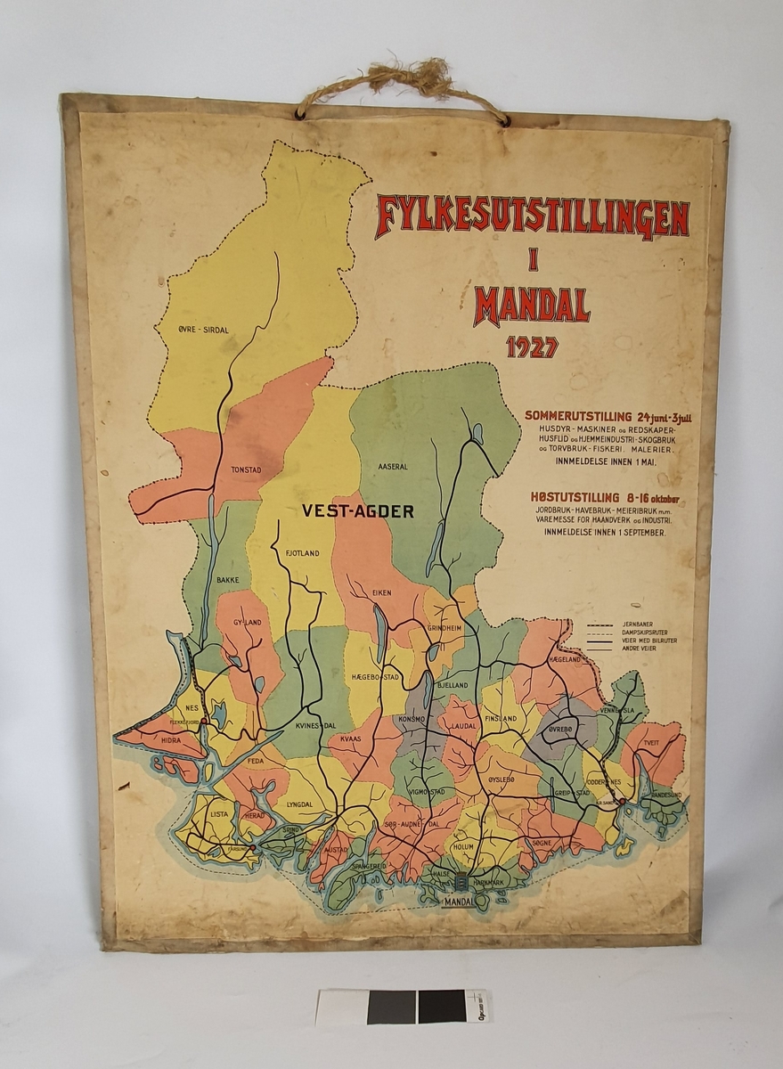 Plakat for Fylkesutstillingen i 1927. Motiv er kart over Vest-Agder slik det så ut i 1927, med herreder og byer, infrastruktur m.v.
