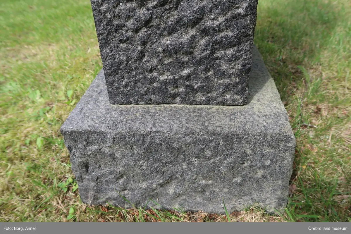 Fotoprotokoll

Acc. Nr. OLM-2019-402_1-45
Örebro läns museums diarienummer: 2016.230.125
Fotograf: Anneli Borg 
Objekt: Ramsbergs nya kyrkogård
Kommun: Lindesbergs kommun
Län: Örebro
År: 2019

Motiv: 
1-45	Ramsbergs nya kyrkogård, gravvårdar