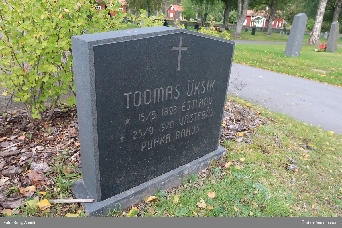 Fotoprotokoll

Acc. Nr. OLM-2019-403_1-45
Örebro läns museums diarienummer: 2016.230.125
Fotograf: Anneli Borg 
Objekt: Ramsbergs nya kyrkogård
Kommun: Lindesbergs kommun
Län: Örebro
År: 2019

Motiv: 
1-45	Ramsbergs nya kyrkogård, gravvårdar