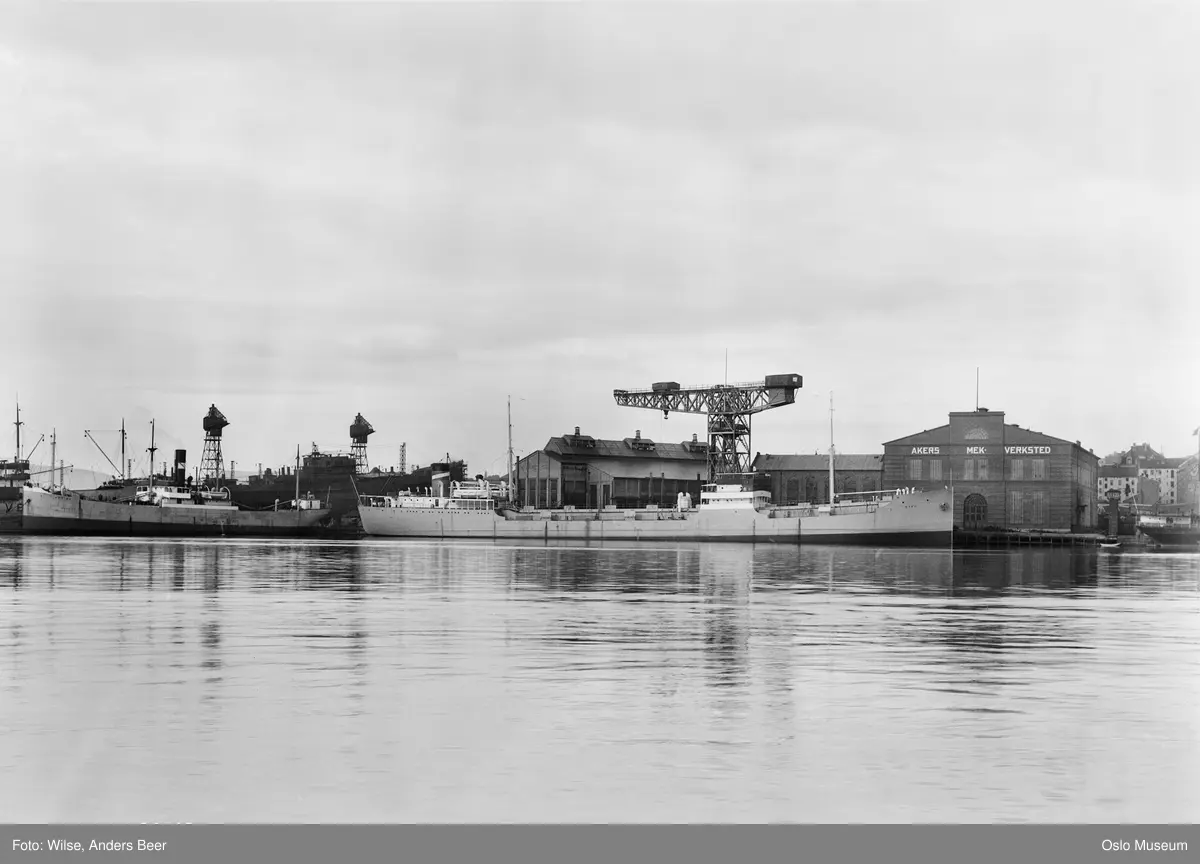 fjord, Akers mek. Verksted, skip Vivi, kraner