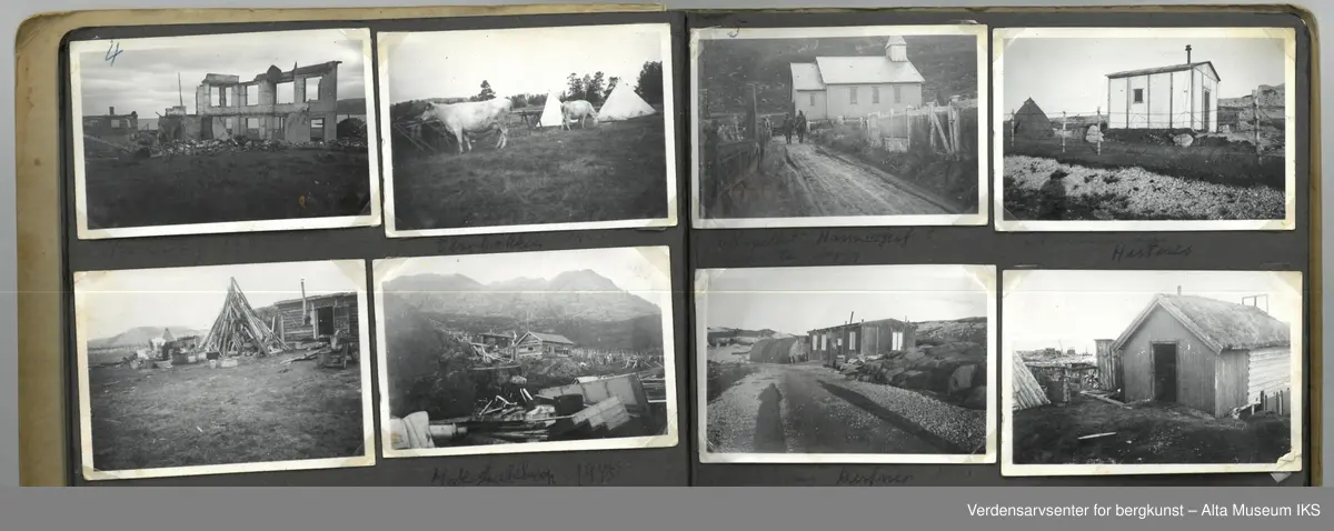 Fotoalbum med små bilder i størrelse 8,6 cm (lengde) x 6 cm (høyde). Det er ca 4 bilder per side, bildene er limt fast, noen har løsnet helt, andre er i ferd med å løsne. Noen bilder er en smule bøyd, andre er i god stand. Albumet i seg selv er relativt slitt, men i god stand.