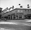 Korsningen Stora Gatan/Köpmangatan Västerås, med Hovjuvelerare Hallberg.