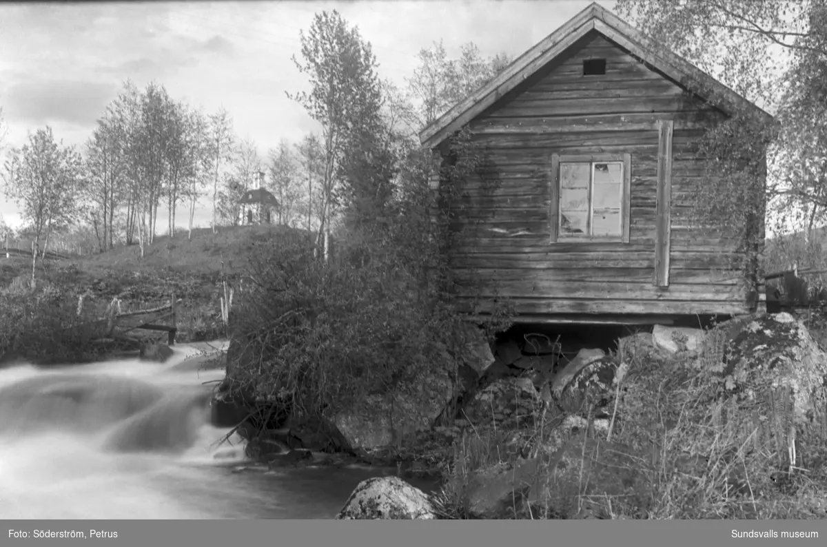 Gamla smedjan vid Kvarndalskvarn, Indal.