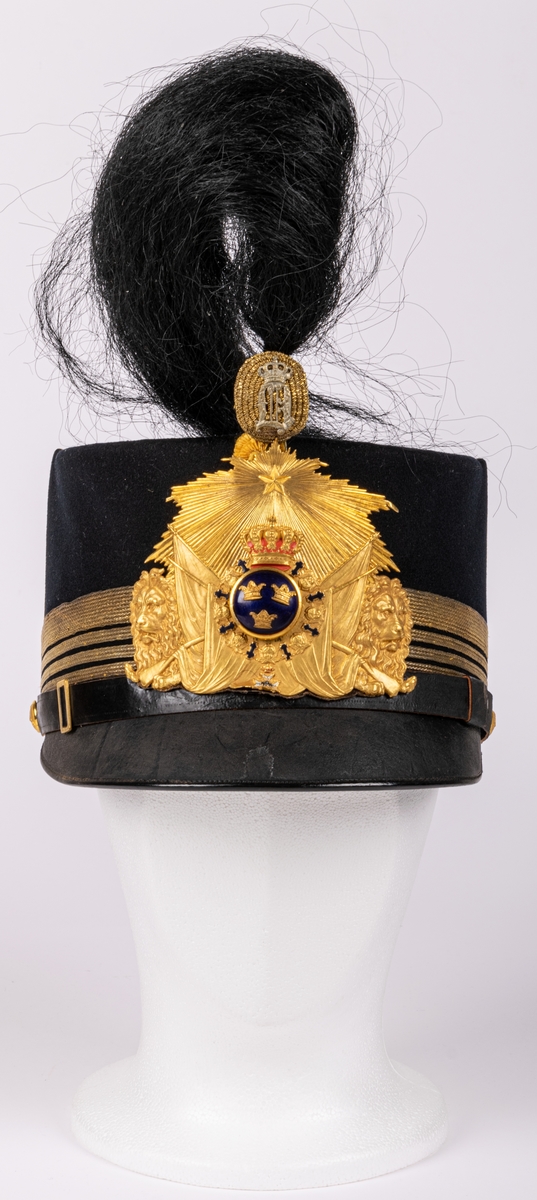 Uniformsmössa till översteuniform.
I ask.