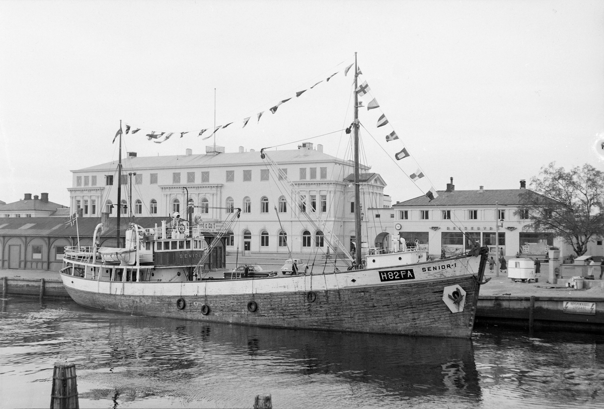 M/S Senior I i Østre kanalhavn ved Fosenkaia