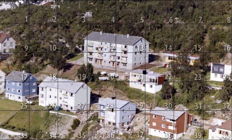 Tore Hunds gate (bak husene i rutene 17, 18, 28 og 30), og Selsbanes gate bak det store huset. Tore Hunds gate 15 og 13 i rutene 26 og 27  Ved 3 og 4 hadde Jernbanen (NSB) i sin tid (fra ca. 1902) et vannbasseng. Kan være utenfor billedkant, rute 16?