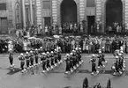 Högvakt den 13 augusti 1958

Regementets musikkår på yttre borggården.