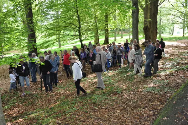 Fra hagevandringen på Rød