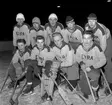 Hockey, lagbild.
5 februari 1959.