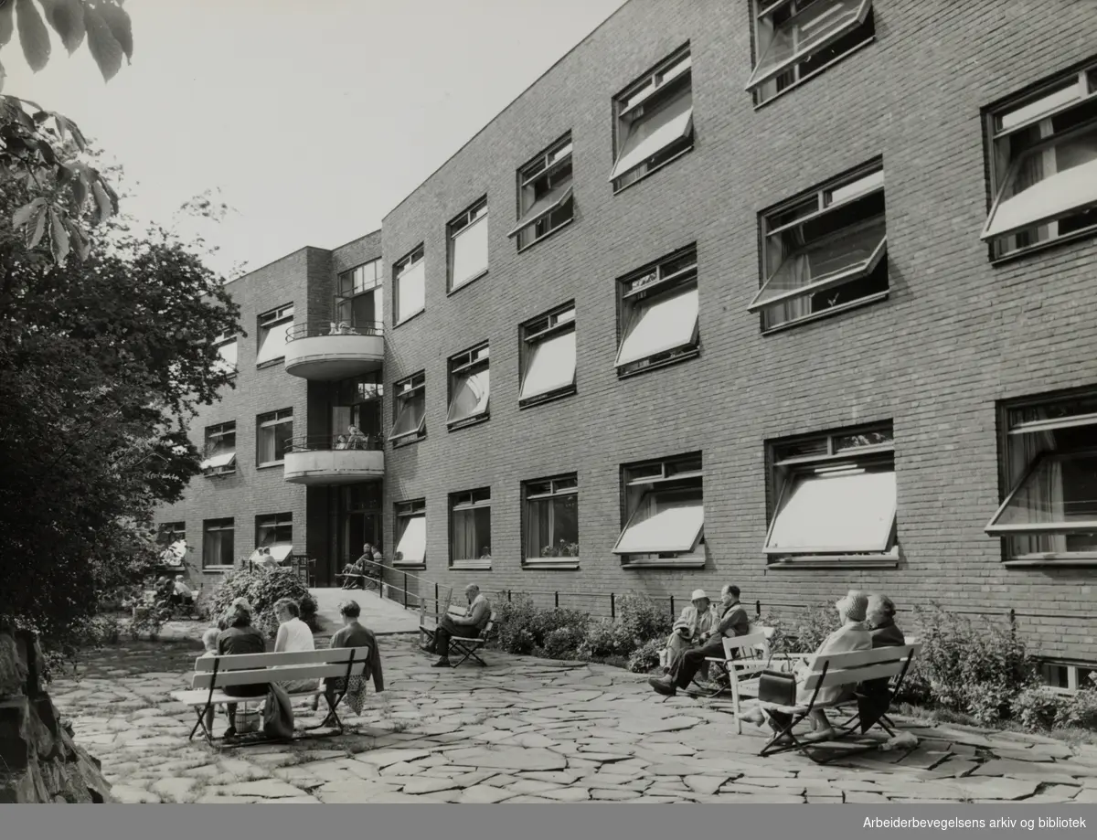 Revmatismesykehuset, fra 1962 universitetsklinikk. 23. august 1961