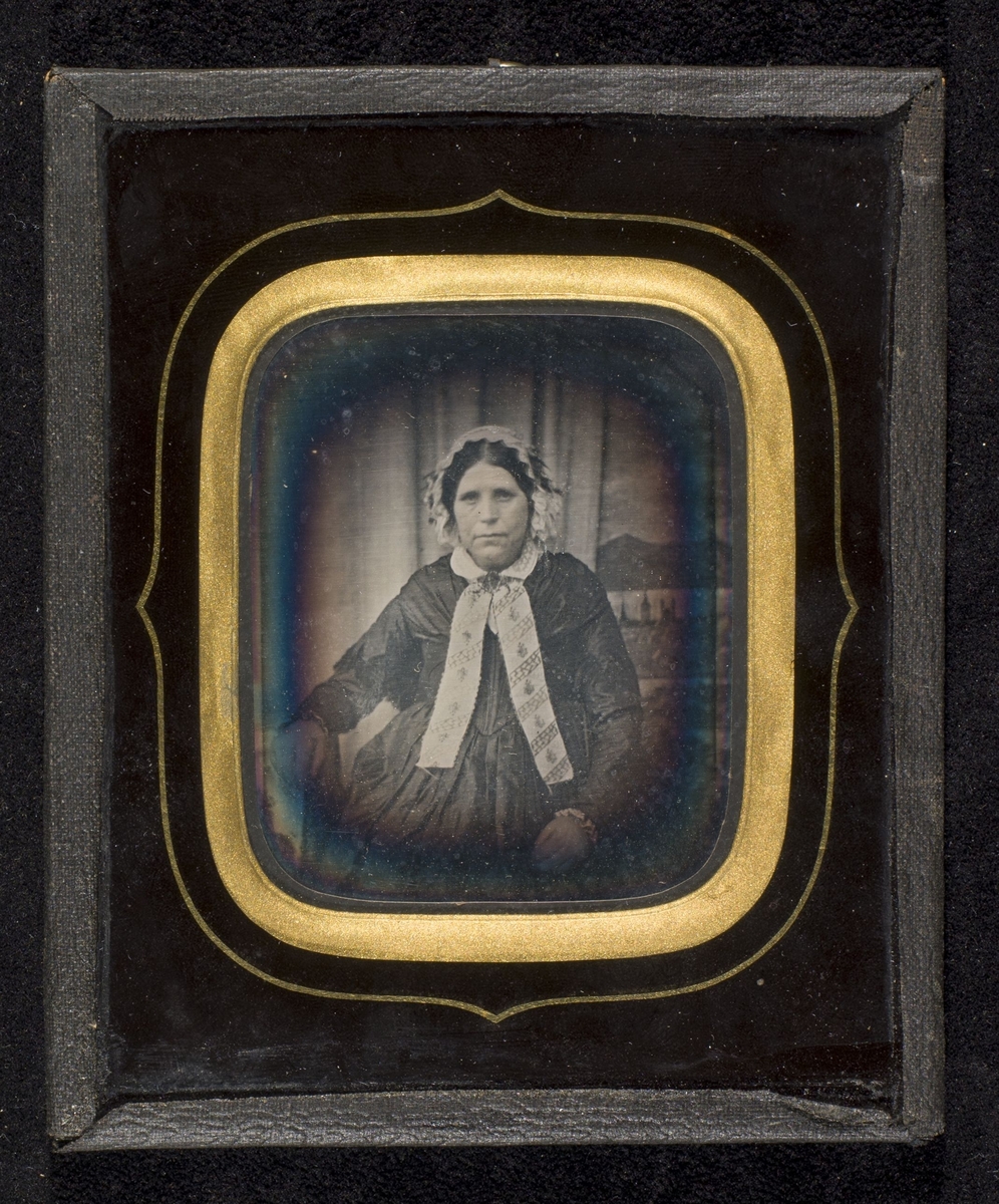 Daguerreotypi av Anna Agnethe Baade Brynildsen f. Martens (1797-1855).
