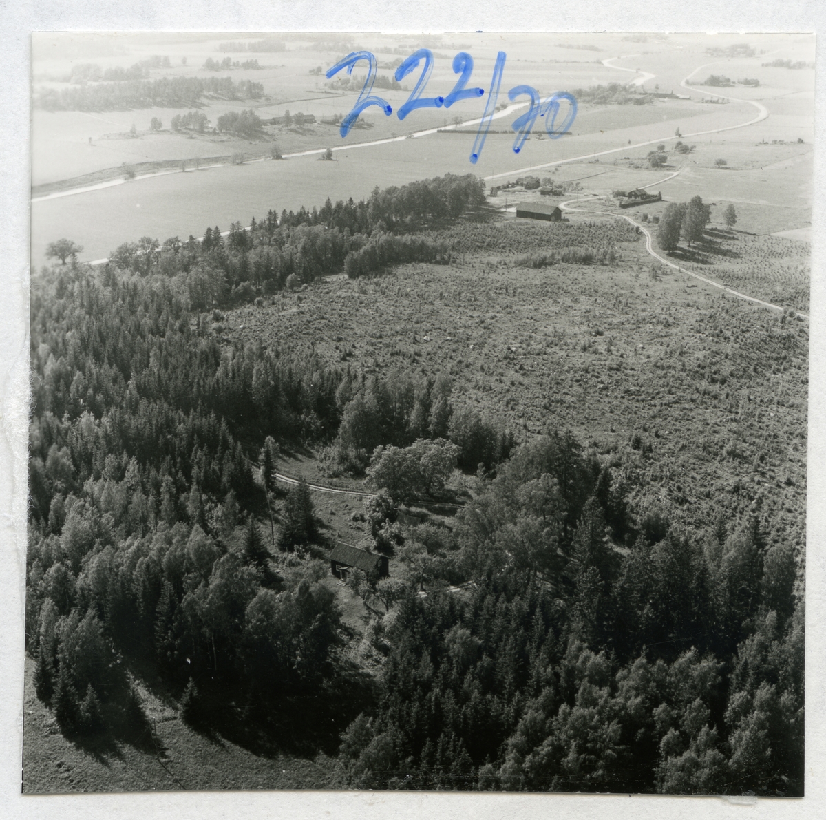 Skultuna sn, Västerås, Gillberga.
Flygfoto över Gillberga, 1970.