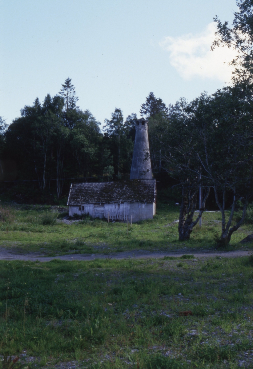 Dokumentasjonsbilder i serie av et gammelt bedriftsområde, Heinrich Schmidt's bedrift i Sykkylven.