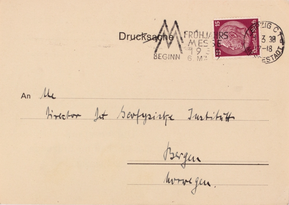 Takkekort-samling vedr. polarskipet MAUD. Takkekort fra Neues Grassi - Museum, Museum für Länderkunde  (med frimerke) i forbindelse med at de har mottatt publikasjon vedr. MAUD sin polekspedisjon i 1918-1925.