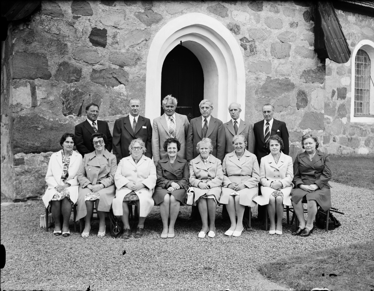 Grupporträtt - Konfirmationsjubileumsträff, Hökhuvud socken, Uppland