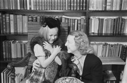 Ada Kramm med datter Ilse.