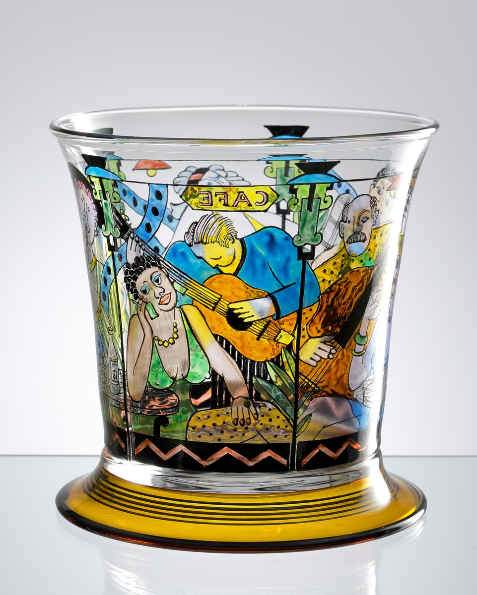 Skål av Gunnar Cyrén, målad med jazzmusikanter, en rökande och en dansande kvinna.