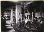 Rytterne sn, Västerås. Fiholm 1:1.
Interiör av förmak i Fiholm säteri.