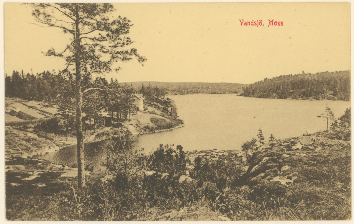 Nedre Vansjø, ca. 1910. Postkort.
Tekst på bildet: "Vandsjö, Moss".
To kopier av samme bilde.
