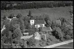 Flygfoto över Tortuna kyrka