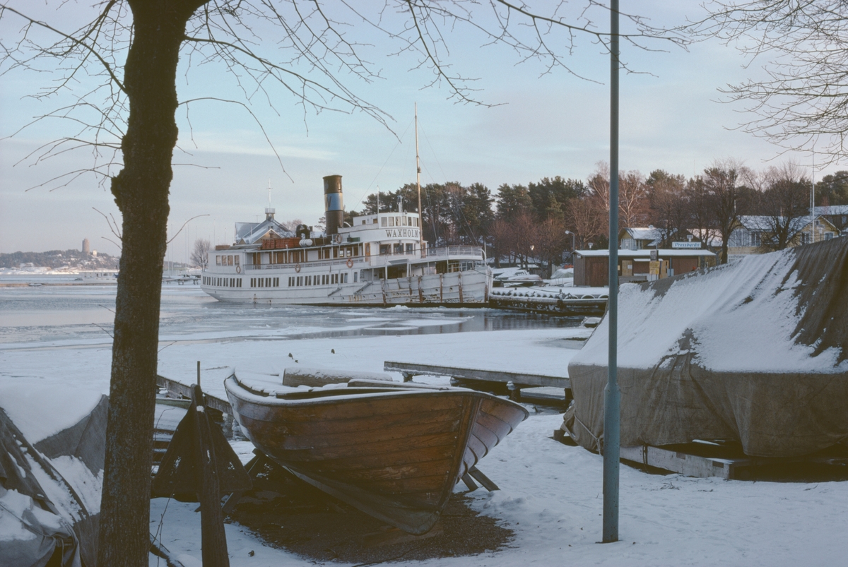 SS WAXHOLM i Sandhamn, vinterbild