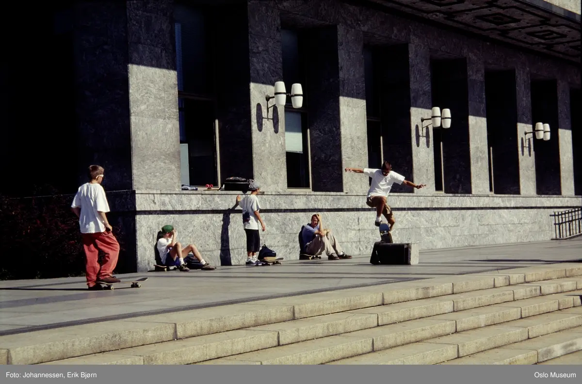 Rådhuset, trapp, gutter, skatere, skateboard